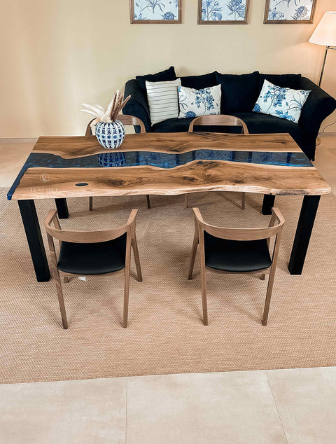 Epoxidharz Tisch Pacific aus Nussbaum massiv und ozeanblauem pigmentiertem Harz 