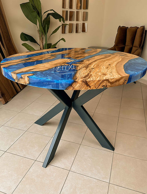 Round resin dining table in olive tree wood 120x120cm Oceanic