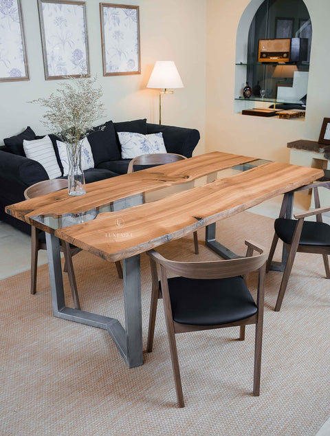 Epoxidharz Tisch Dafne aus Eiche massiv mit glasklarem Harz