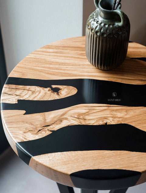 Bespoke epoxy side table in matte black resin and oak Sephora