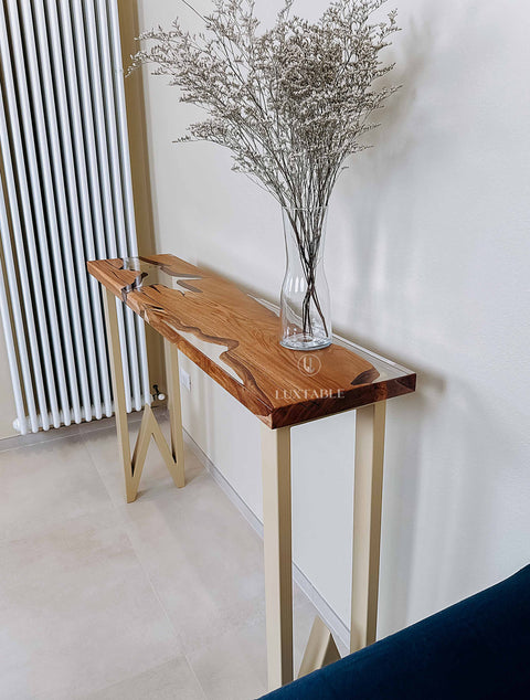 Maßgefertigter Konsolentisch Luciolla aus Eiche & klarem Harz