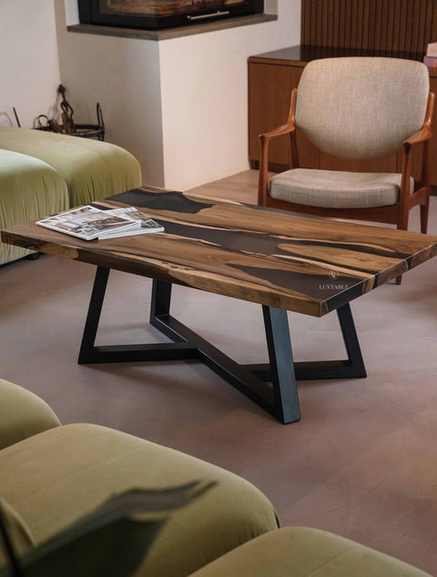 Couschtisch Astral aus Nussbaum massiv mit rauchgrauem Epoxidharz