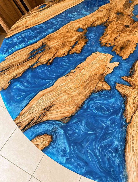 Round resin dining table in olive tree wood 120x120cm Oceanic