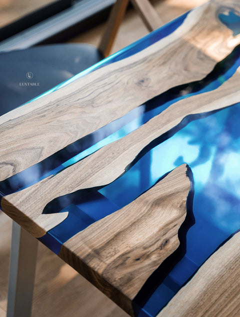 Midnight blue resin dining table in walnut wood 120x80cm Celeste