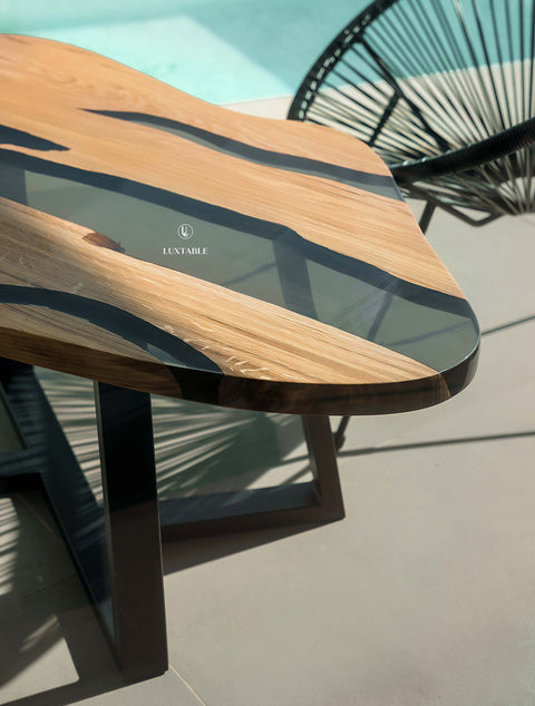 Epoxy coffee table in oak and smoke gray epoxy, custom size Fogliettino