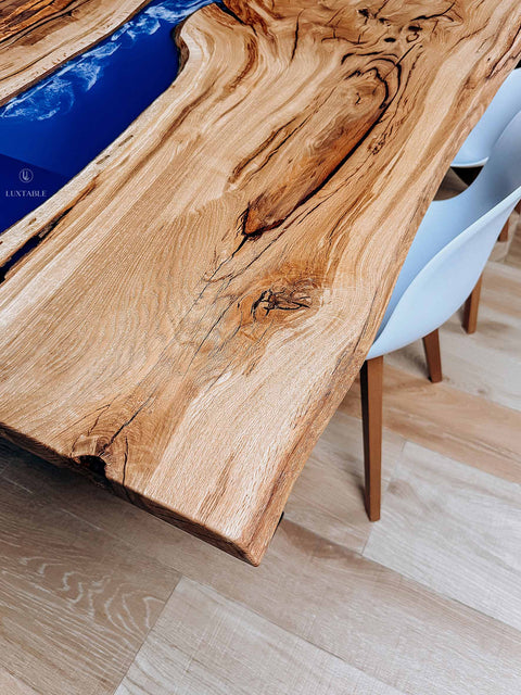 Epoxy Tisch Caraibi aus Eiche massiv mit blauem Epoxidharz