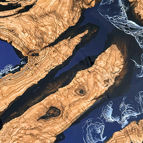 Tiefblau mit Welleneffekt