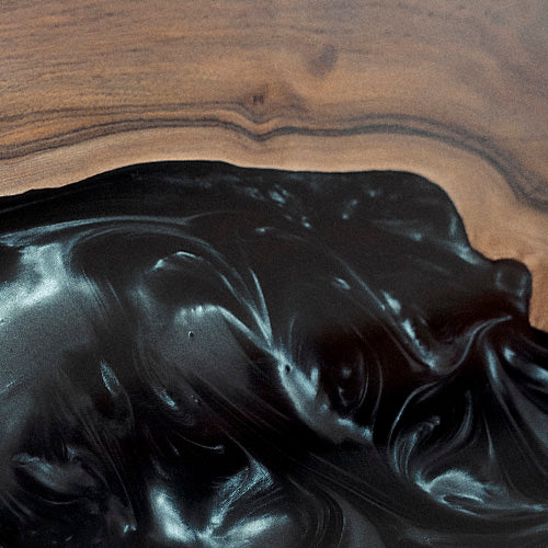 Schwarz mit Metallic Effekt