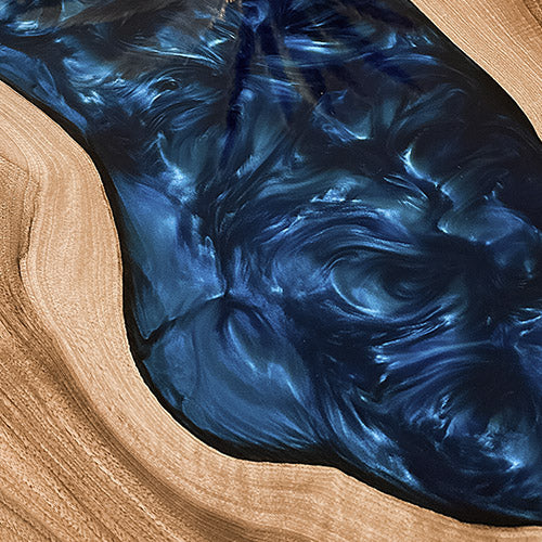 Tiefblau mit Metallic Effekt